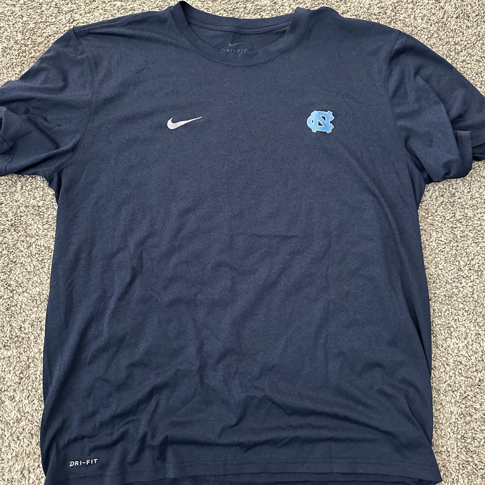 UNC Team issued Nike workout dri fit shirt - XL